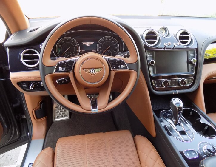 Bentley Bentayga 27