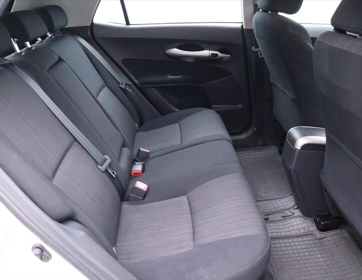 Toyota Auris 12