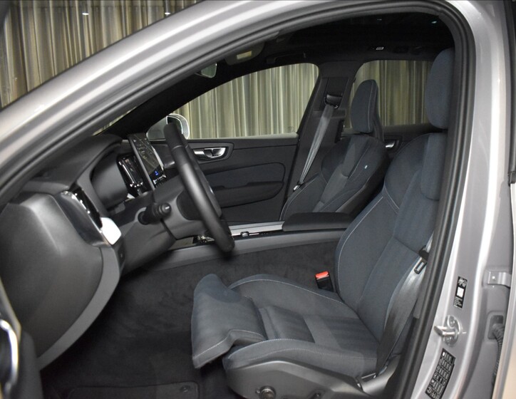Volvo XC60 8