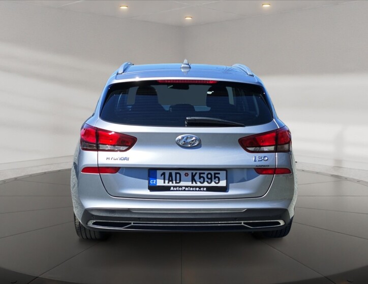 Hyundai i30 4