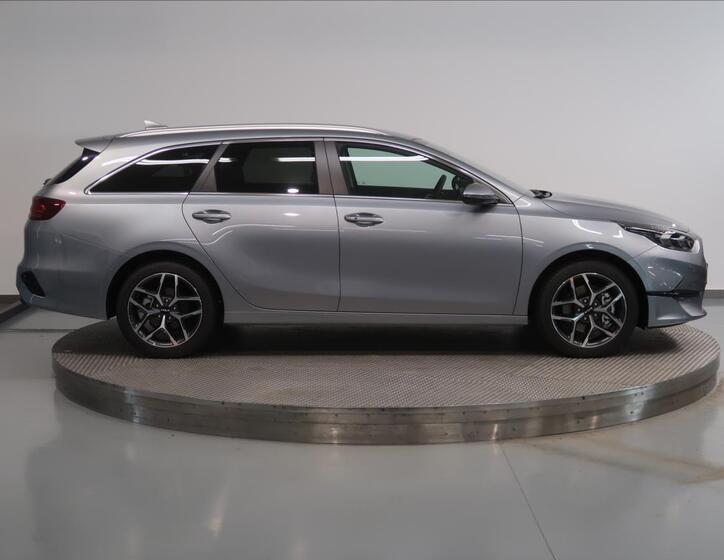 KIA Ceed 8
