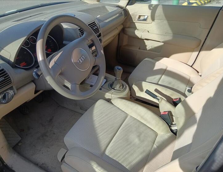 Audi A2 16