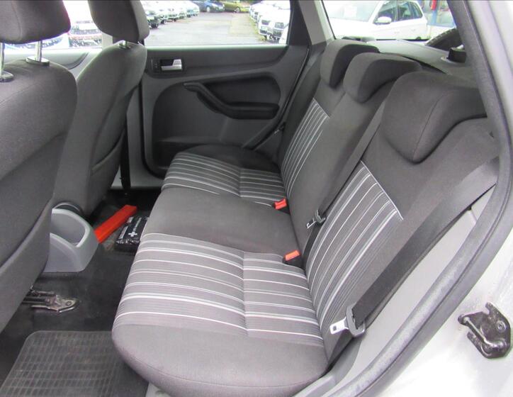 Ford Focus 10
