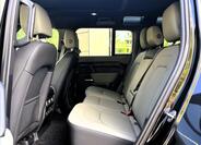 Land Rover Defender 32