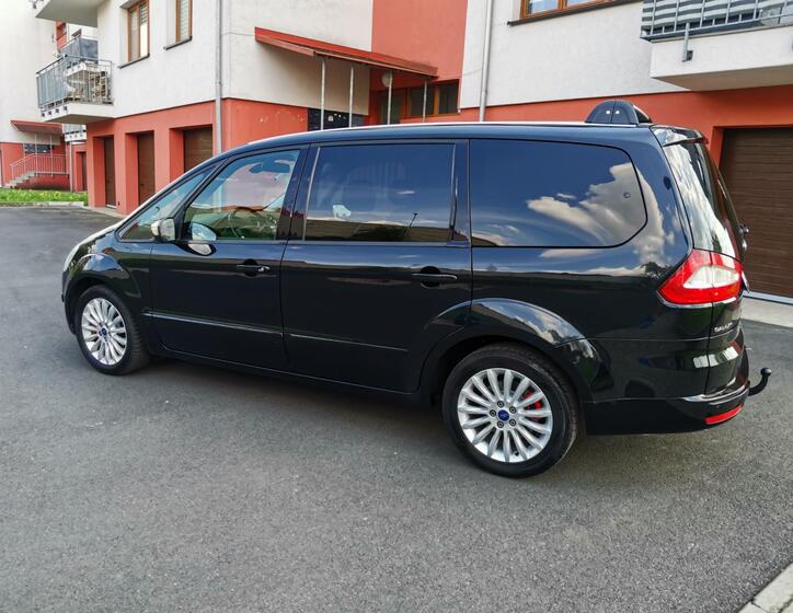 Ford Galaxy 10
