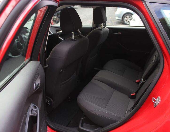 Ford Focus 12