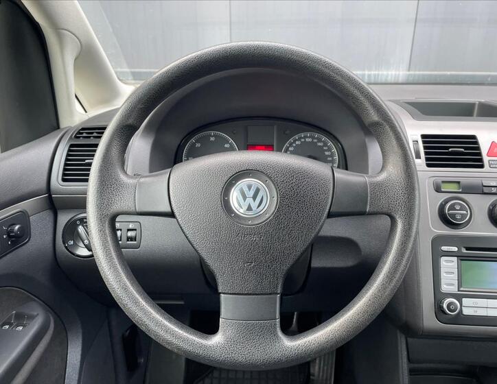 Volkswagen Touran 9