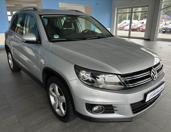 Volkswagen Tiguan 1