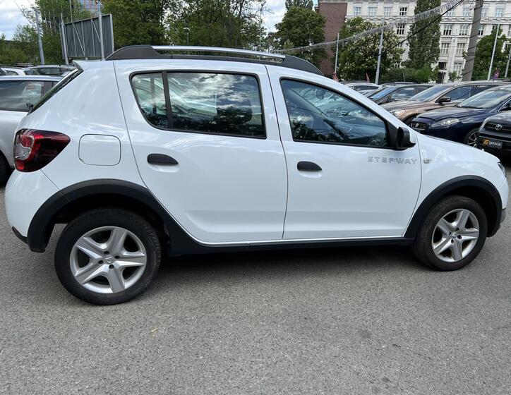 Dacia Sandero 17