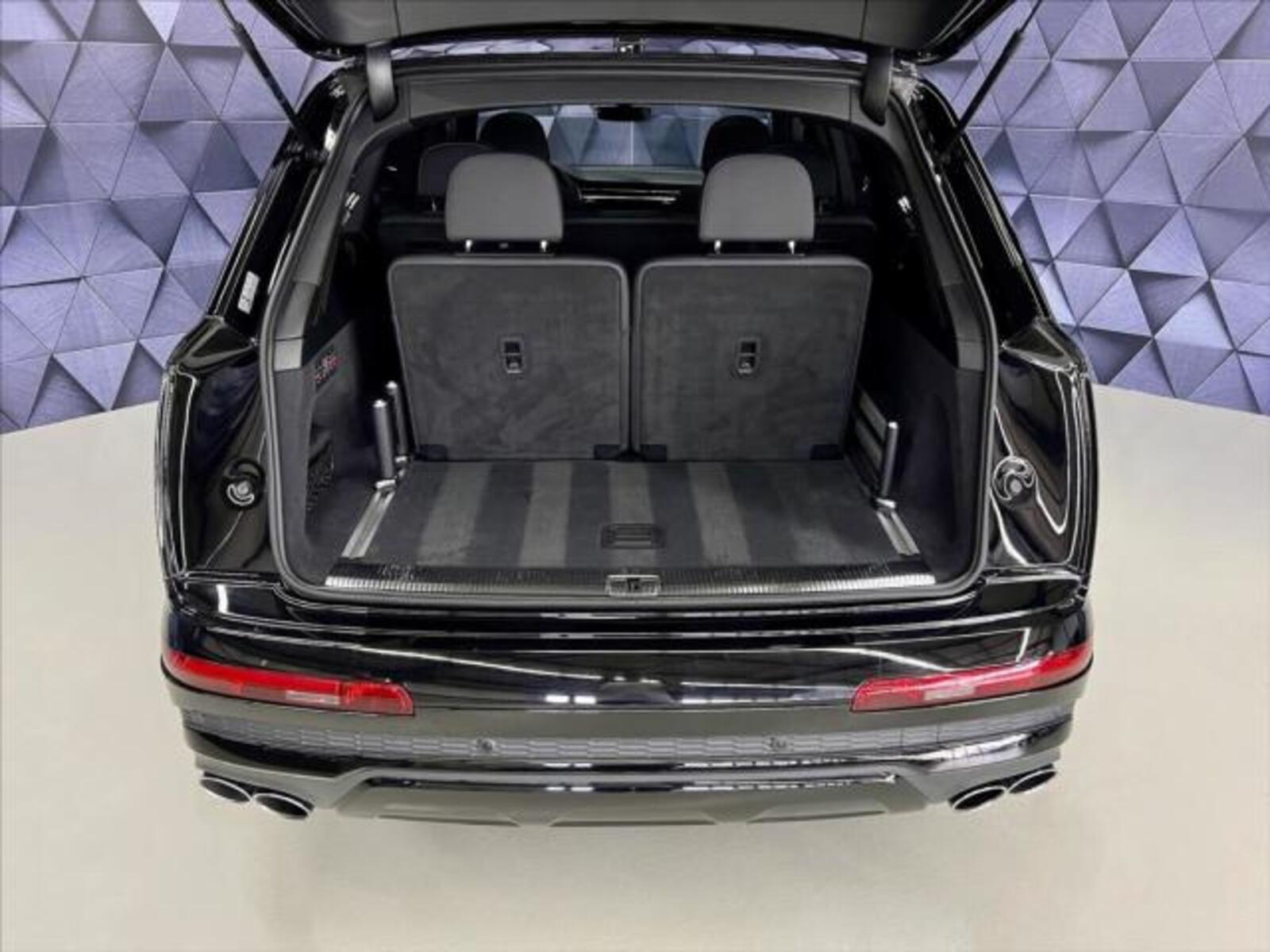Audi SQ7 29