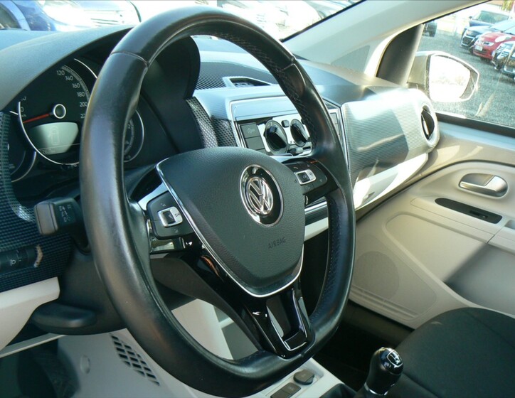 Volkswagen up! 10