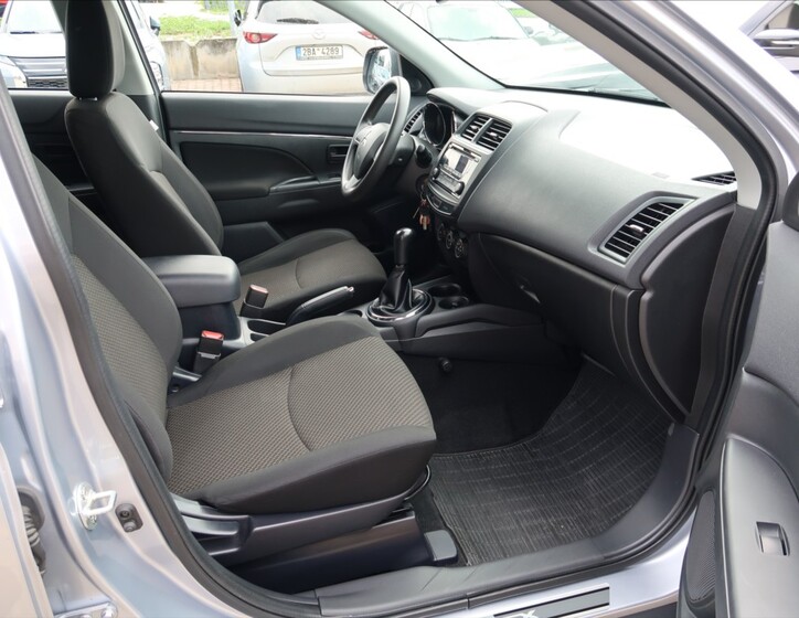 Mitsubishi ASX 12