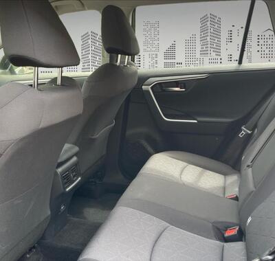 Toyota RAV4 6
