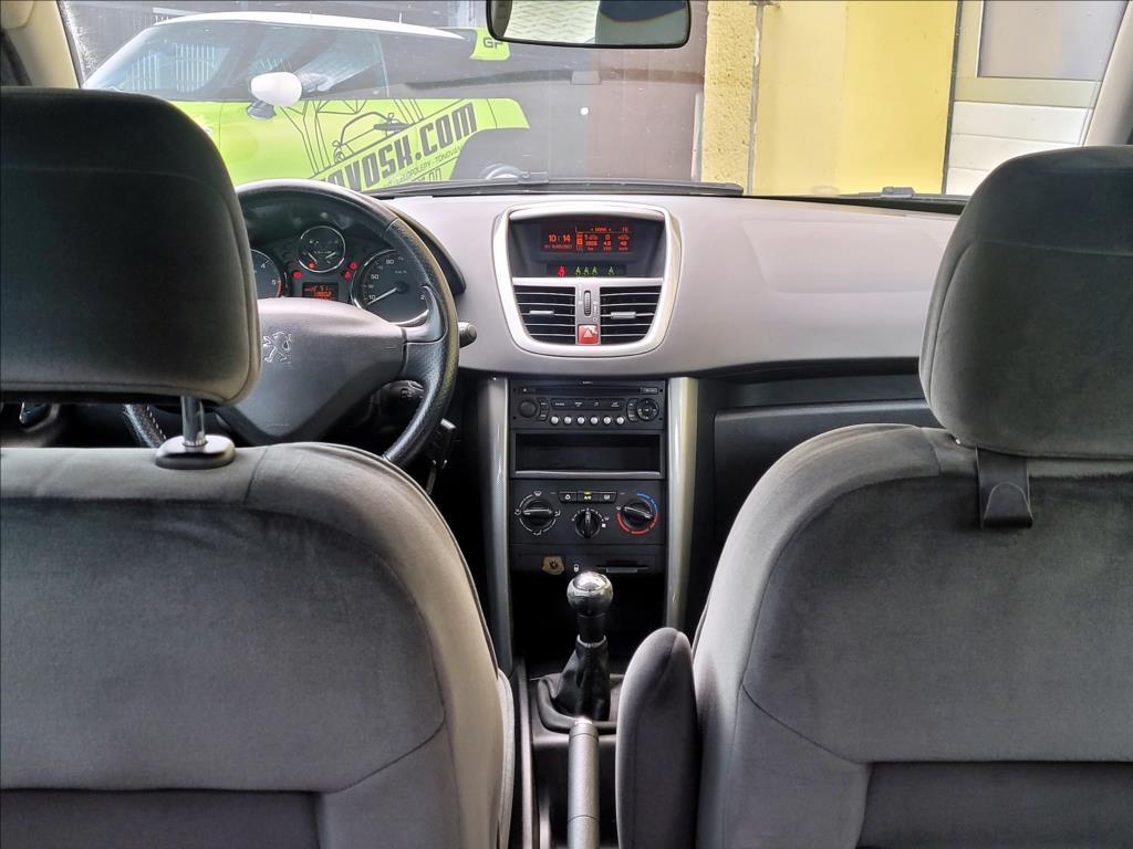 Peugeot 207 11