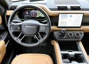 Land Rover Defender 17