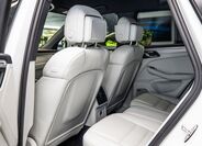 Porsche Macan 9
