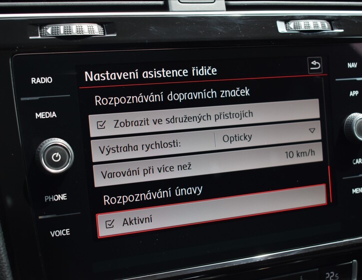 Volkswagen Golf 38