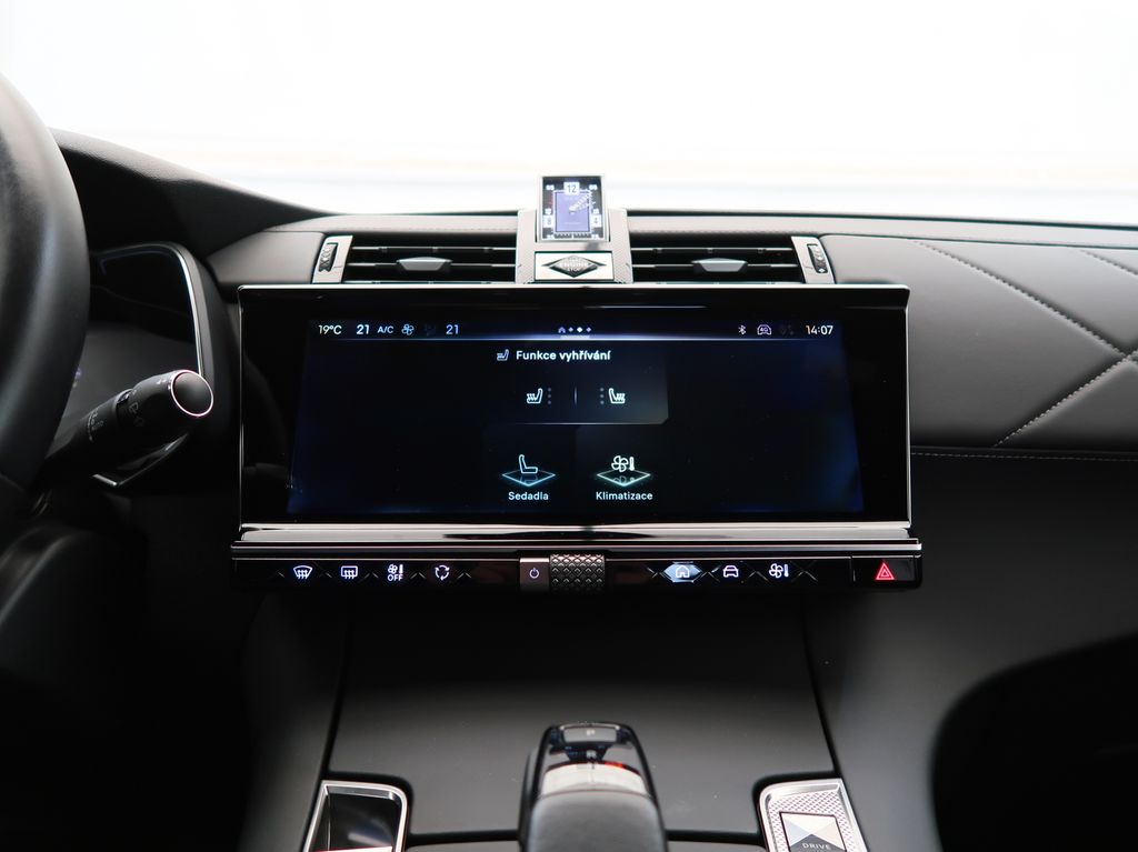 DS Automobiles DS7 Crossback