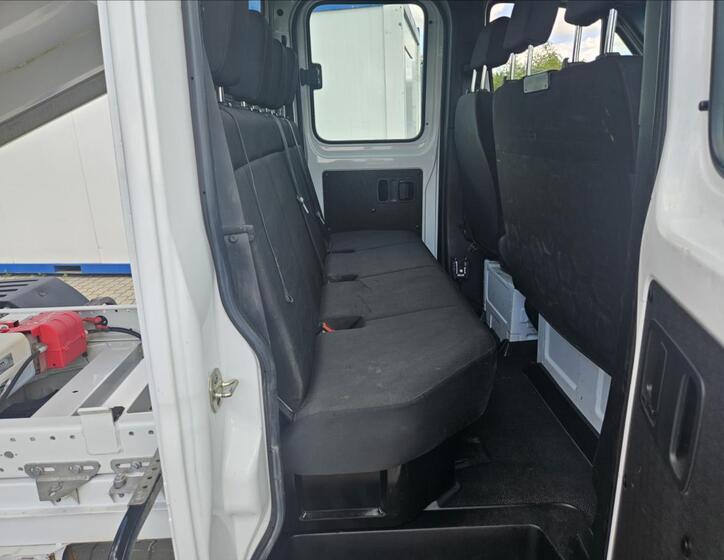 Mercedes-Benz Sprinter 4