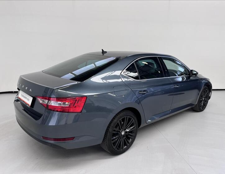 Škoda Superb 2