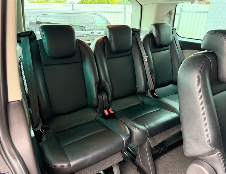 Ford Tourneo Custom 21