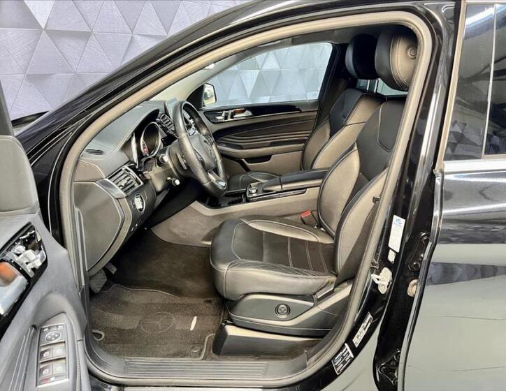 Mercedes-Benz GLE 9