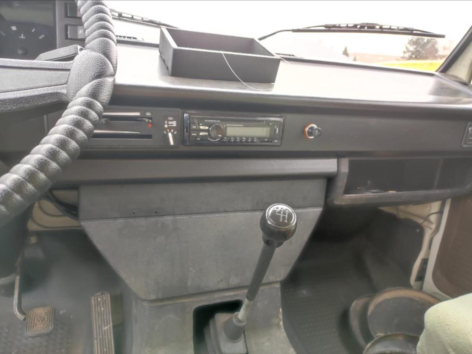 Volkswagen Transporter 12