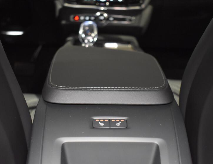 Volvo V90 16