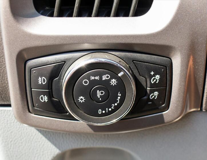 Ford Transit Custom 16