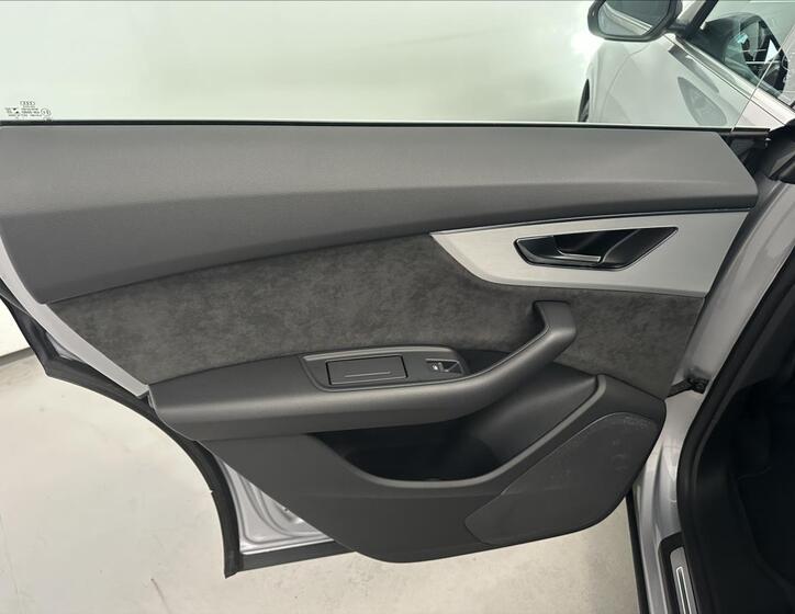Audi SQ8 27