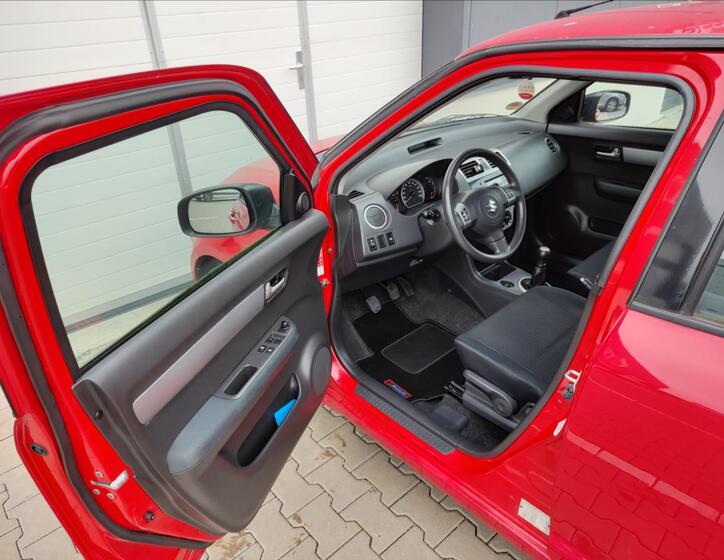 Suzuki Swift 11