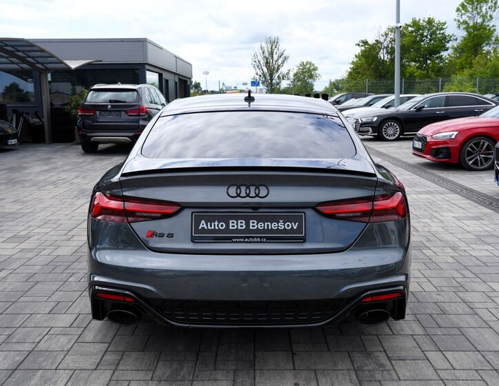 Audi RS5 5
