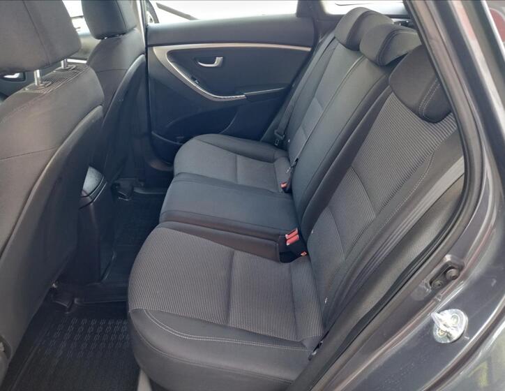 Hyundai i30 17