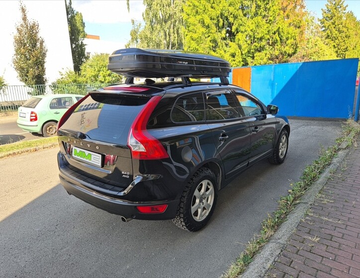 Volvo XC60 4