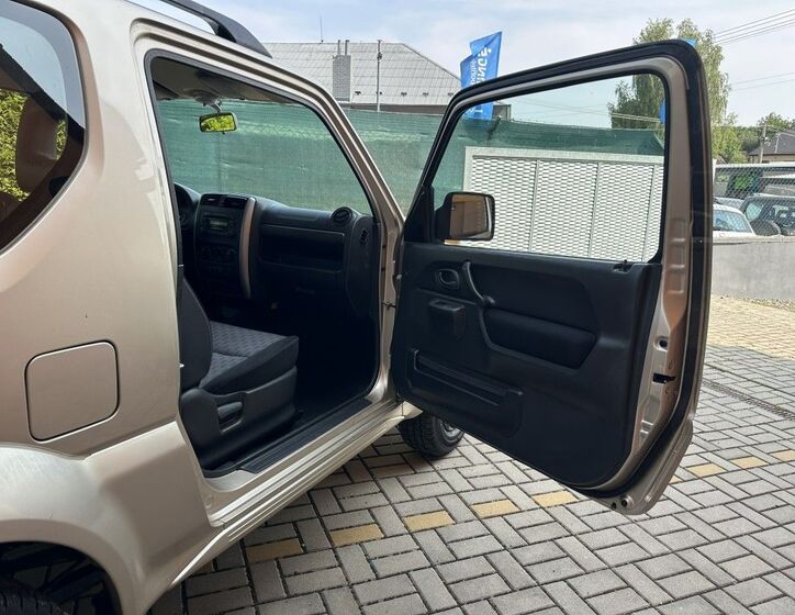 Suzuki Jimny 20