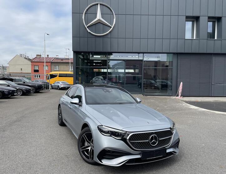 Mercedes-Benz Třídy E 1