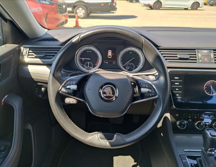 Škoda Superb 17