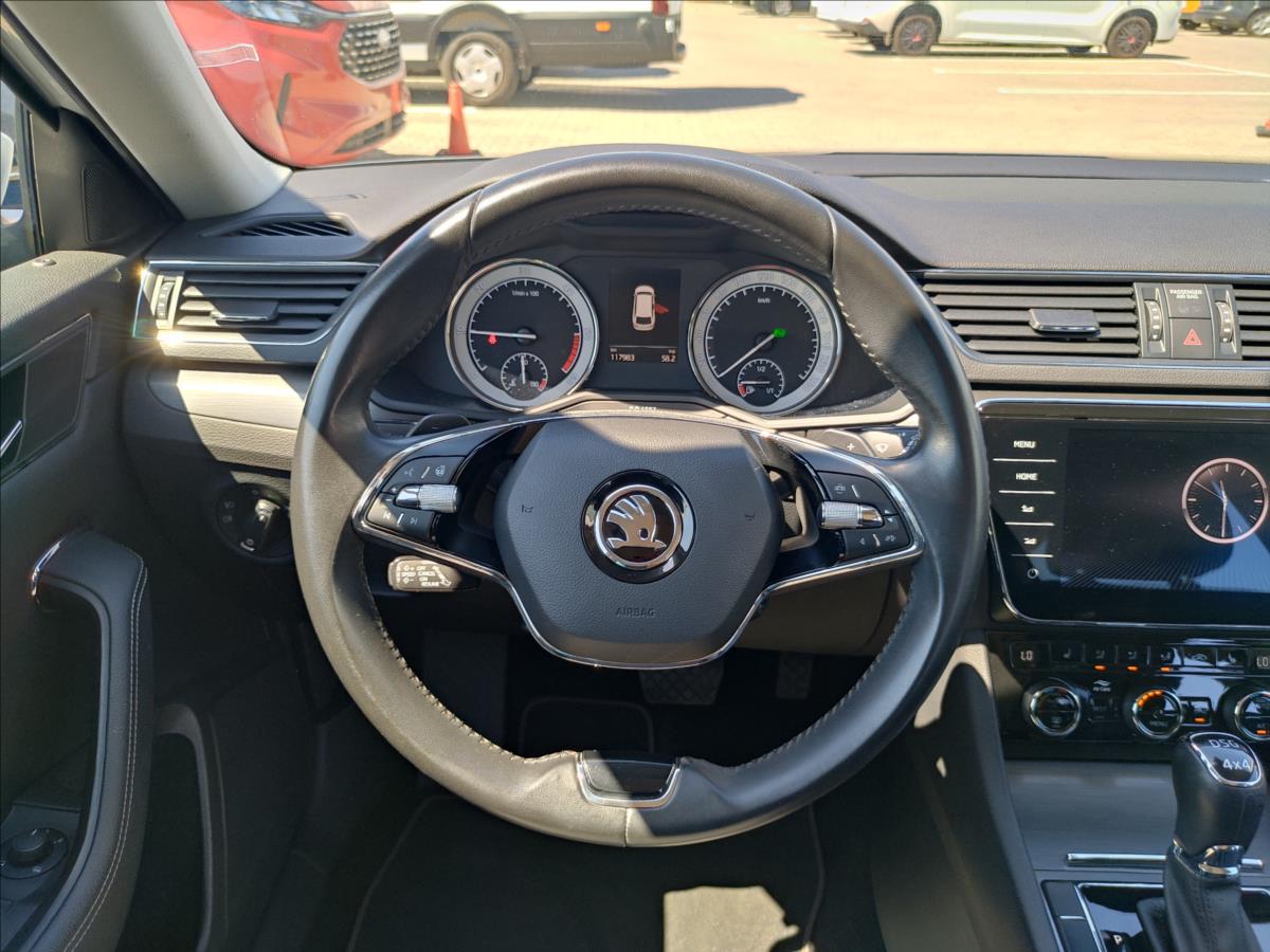 Škoda Superb