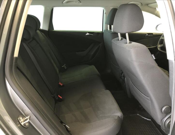 Volkswagen Passat 11