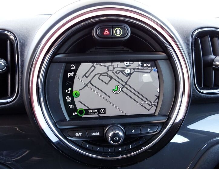 Mini Countryman 8