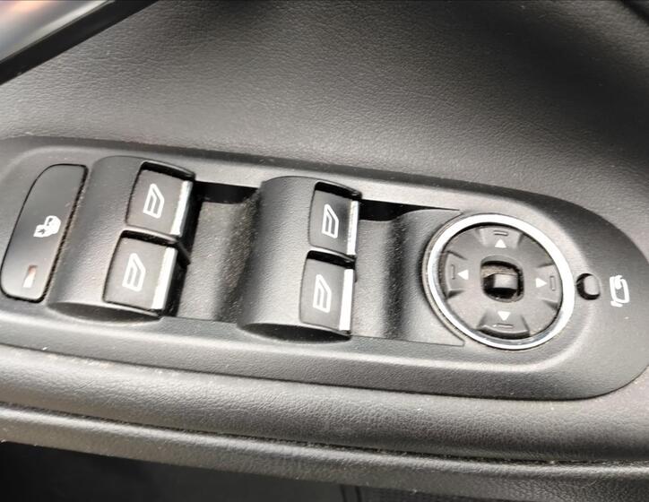 Ford S-MAX 13