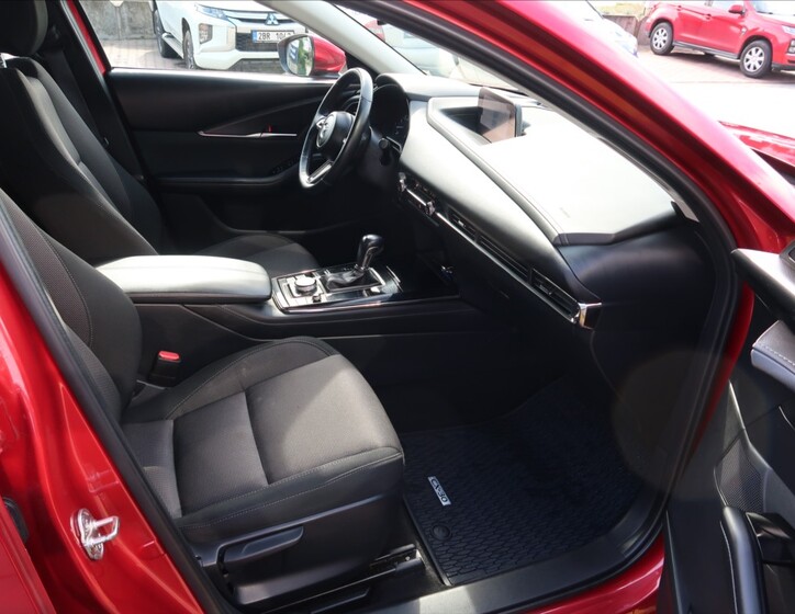 Mazda CX-30 12