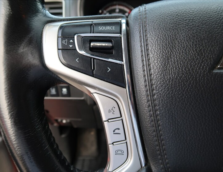 Mitsubishi L200 17