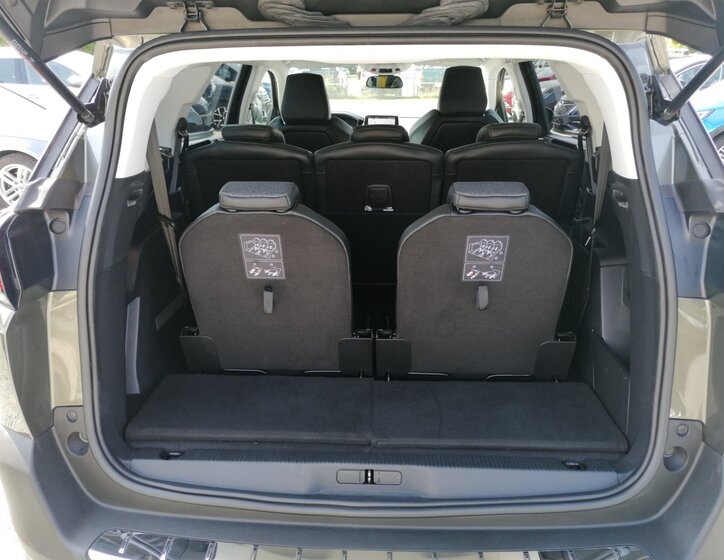 Peugeot 5008 23