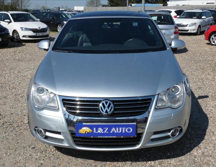 Volkswagen EOS 1
