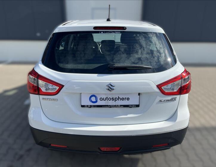 Suzuki SX4 S-Cross 6