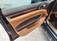 Porsche Cayenne 33