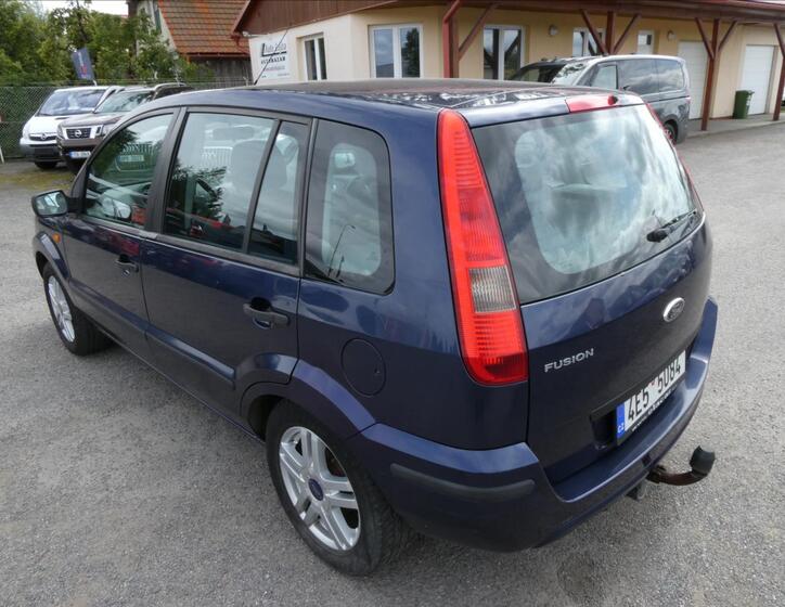 Ford Fusion 5