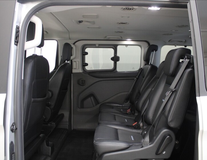 Ford Tourneo Custom 7