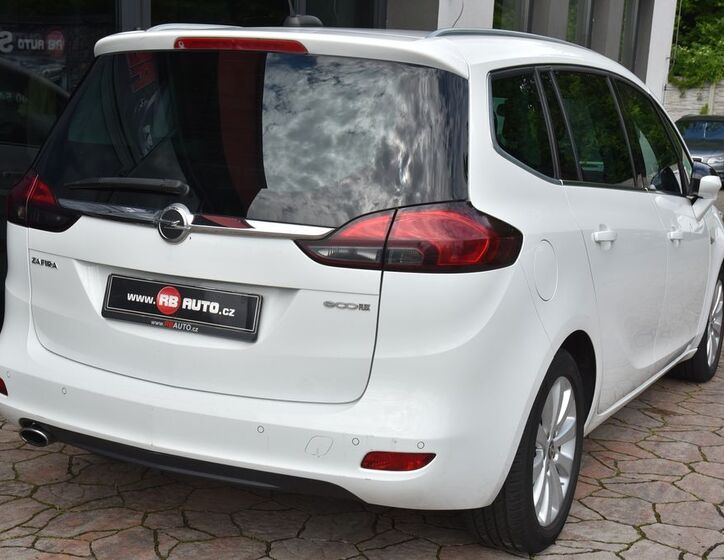 Opel Zafira 6
